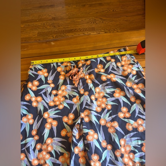 NWT Patagonia Board Shorts Women's Size 14 - Picture 5 of 8